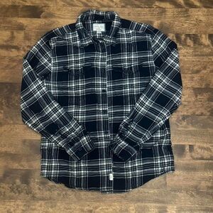American Eagle navy and white plaid flannel men's shirt